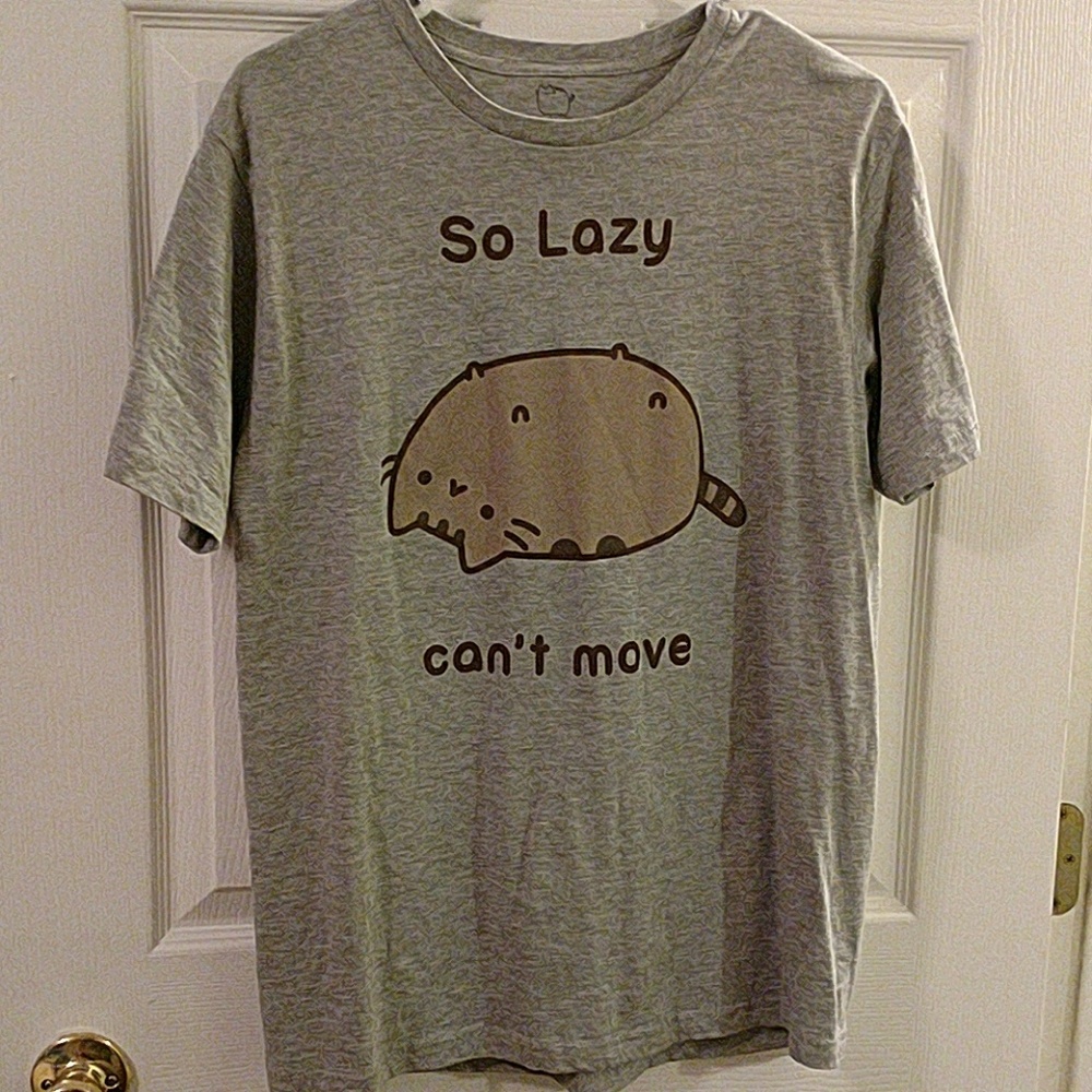 Pusheen tee - so lazy can't move